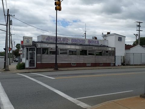 Photo of 805 Rockdale Avenue, New Bedford, MA 02740 (MLS # 73377918) Photo of 805 Rockdale Avenue, New Bedford, MA 02740 (MLS # 73377918)