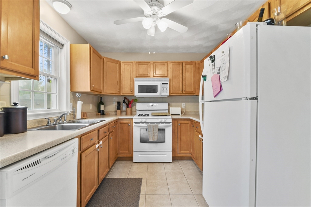 5239 North Main Street 7