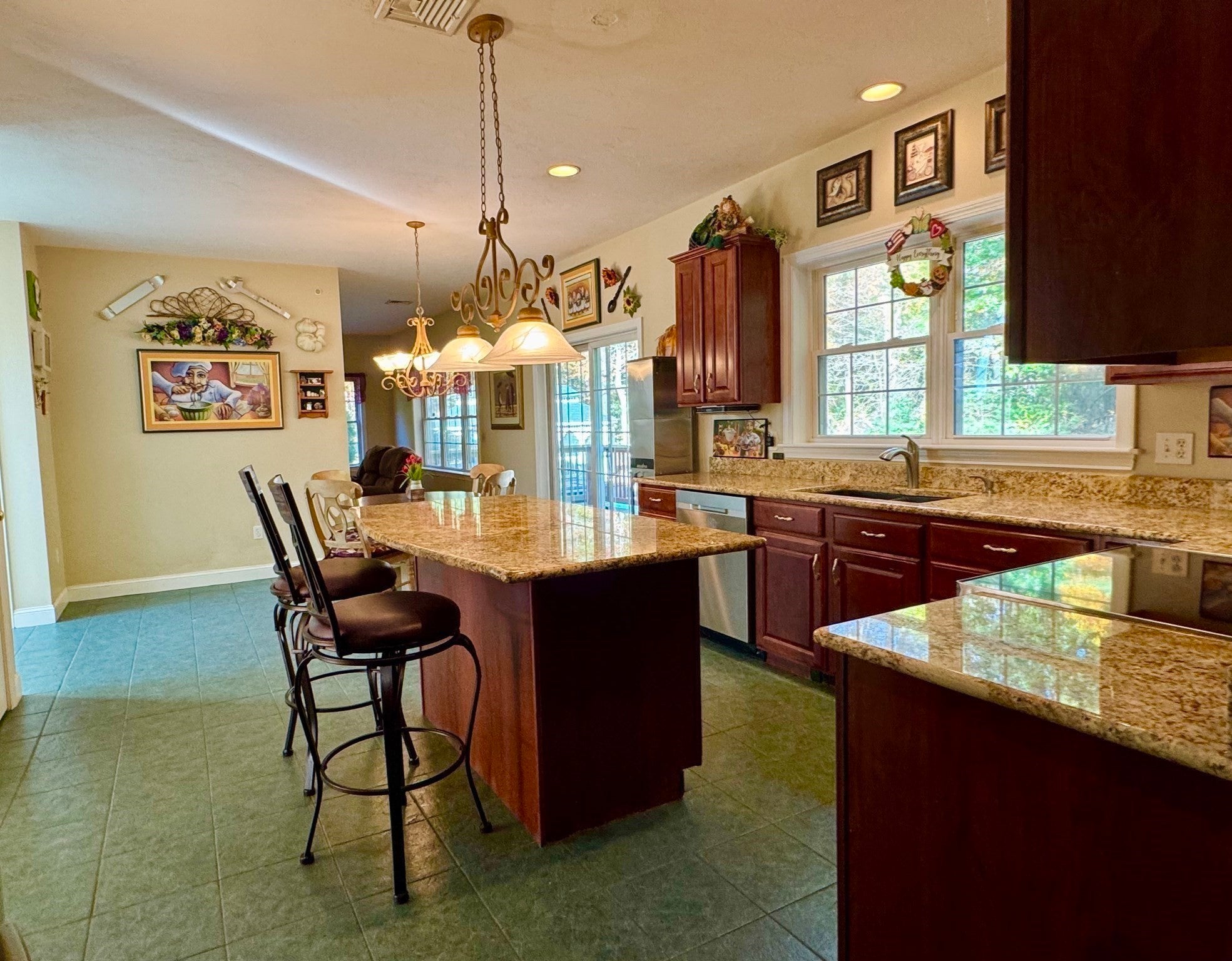 16 Parsons Walk, Berkley, MA Photo #10