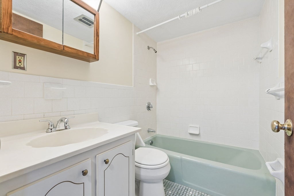 120 Parker St #24, Acton, MA Photo #18