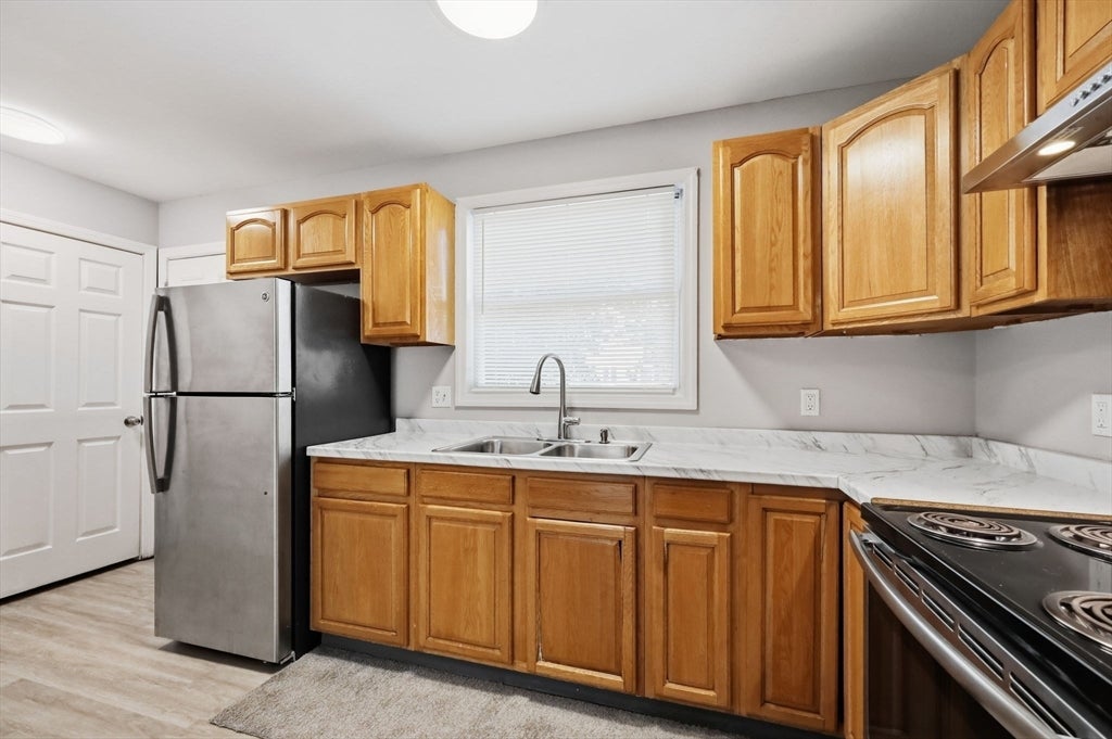 104-106 Quincy St, Springfield, MA Photo #5