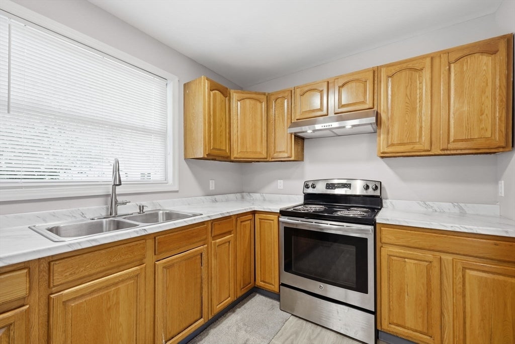 104-106 Quincy St, Springfield, MA Photo #3