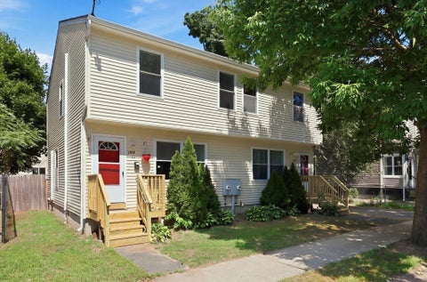 Photo of 104-106 Quincy St, Springfield, MA 01109 (MLS # 73566137)