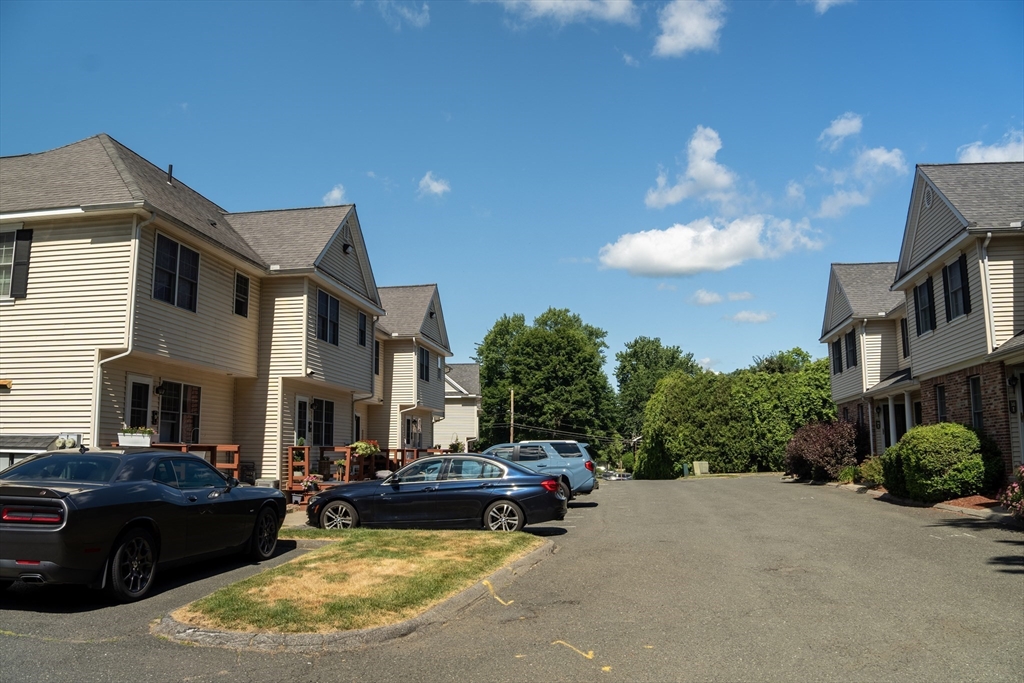 138 Main St 9