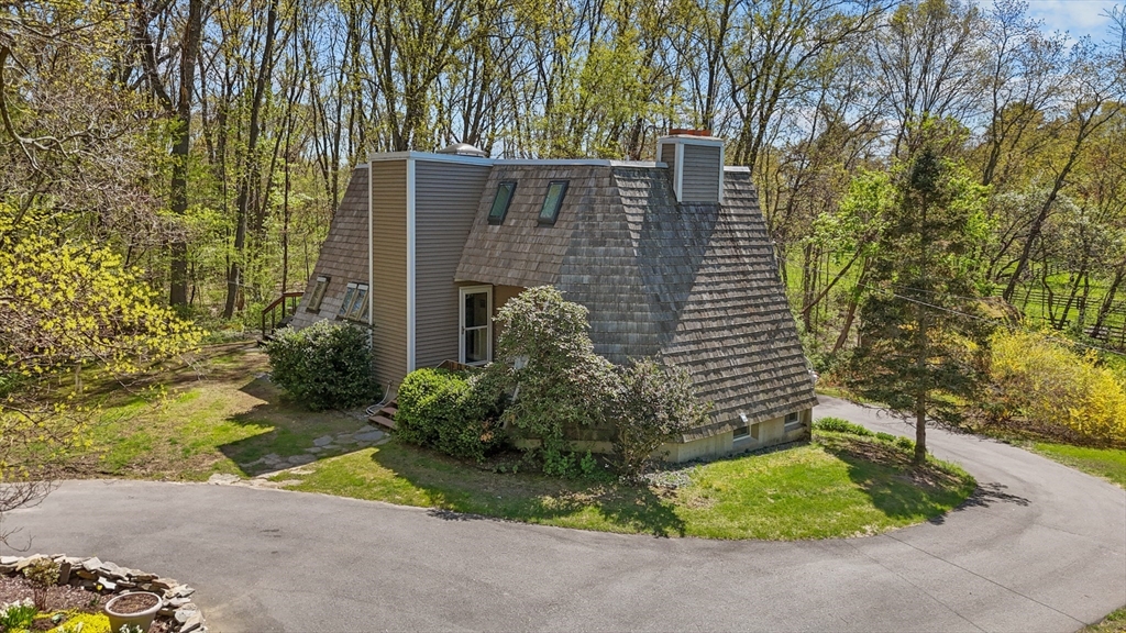 121 Brook St