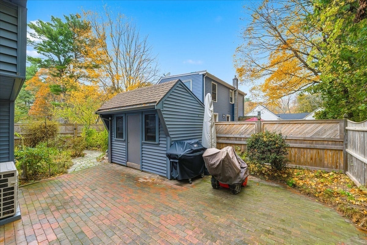 6 Ledgeville Ave, Foxboro, MA Photo #27