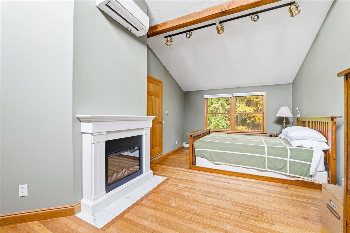 6 Ledgeville Ave, Foxboro, MA Photo #20