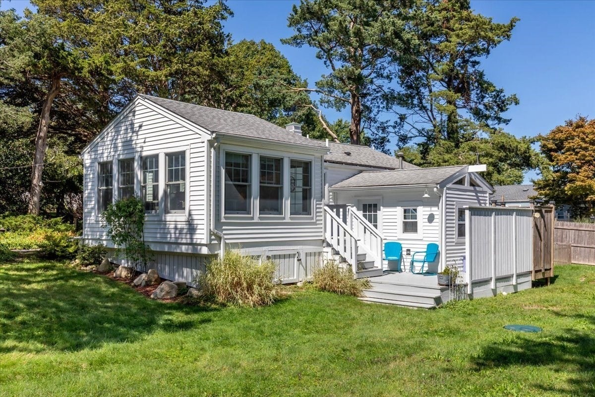 82 Beach Street