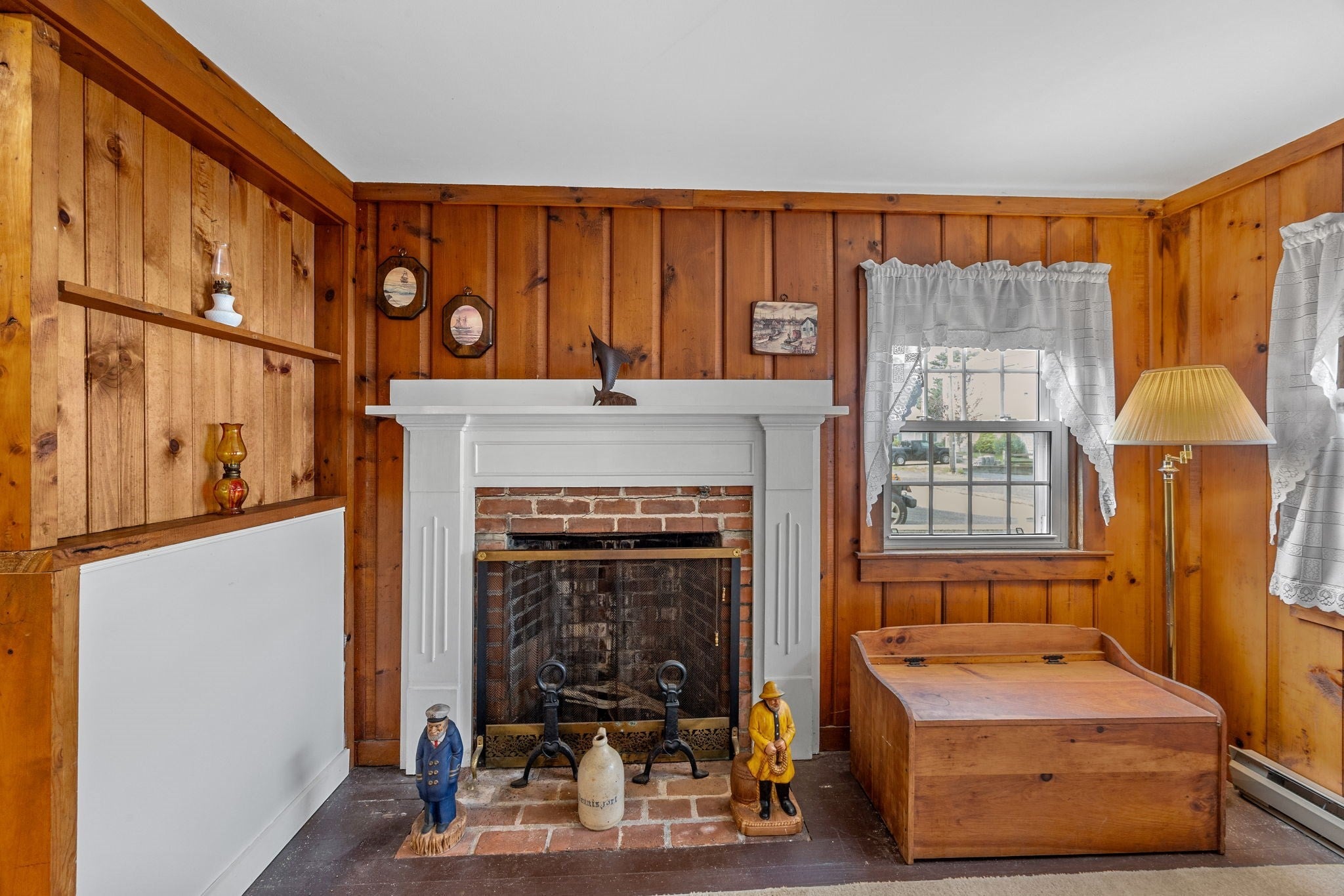 46 Longell Rd