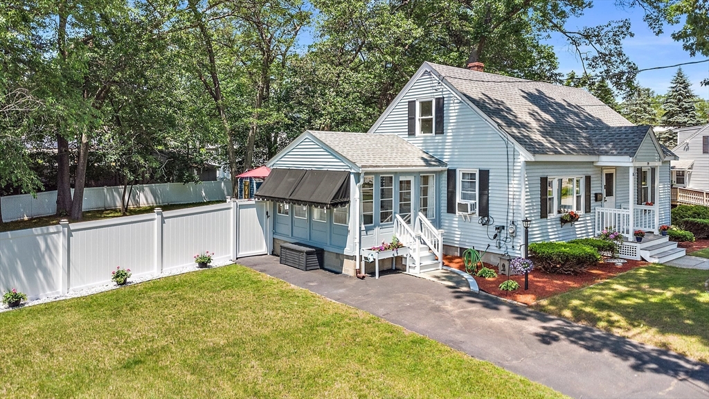 19 Pleasant St