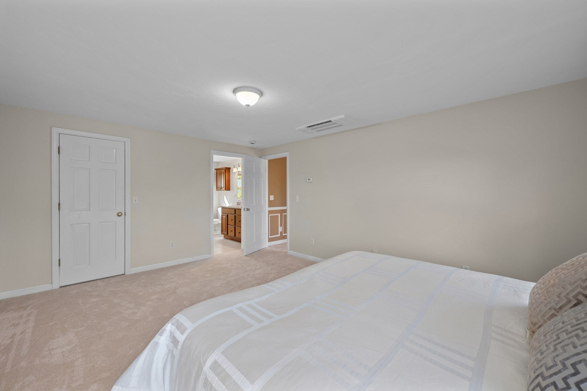 7 Old Salem Cir, Shrewsbury, MA, 7 Old Salem Cir, Shrewsbury, MA Photo #37