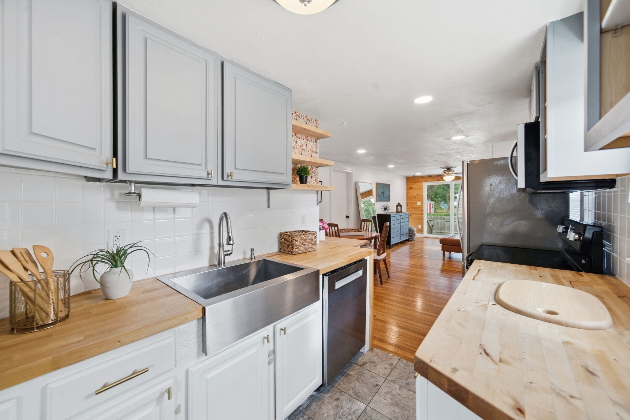 29 Dunn Ave, Wrentham, MA Photo #7