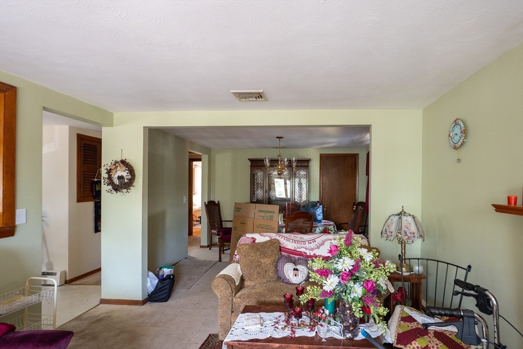 164 Lakeshore Dr