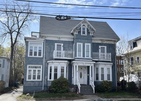 Photo of 13 Portland Street #4, Lynn, MA 01902 (MLS # 73505817)