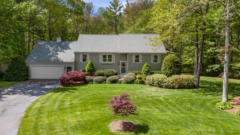 90 Maura Dr