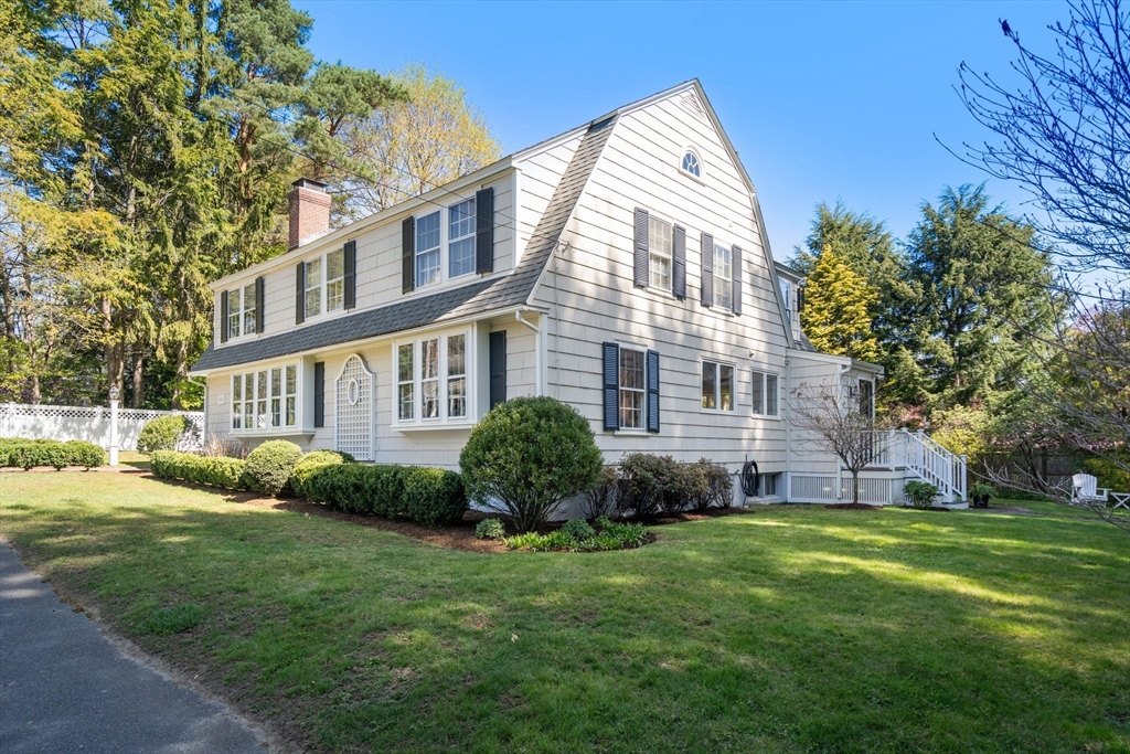 16 Denton Rd