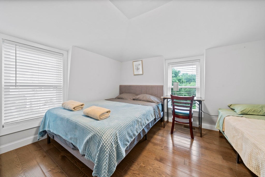2 Stones Ct, Framingham, MA, 2 Stones Ct, Framingham, MA Photo #17
