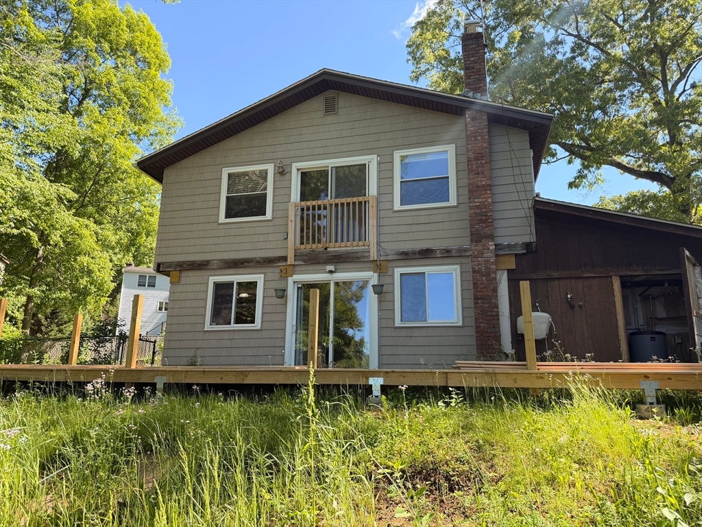 56 Shore Dr