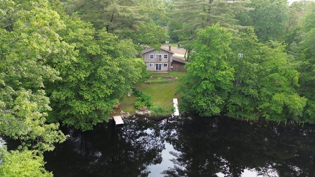 56 Shore Dr