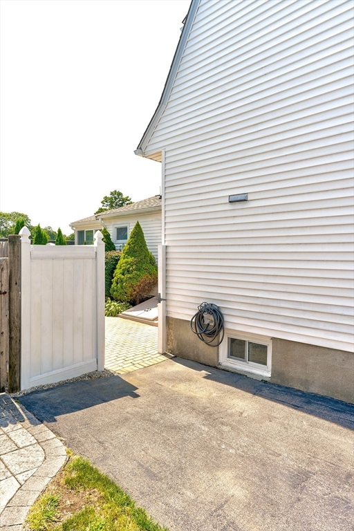 33 Samoset Ave