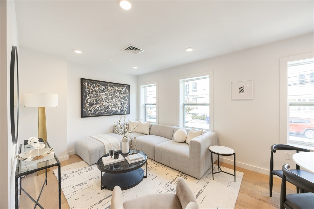 16 Boardman St 105