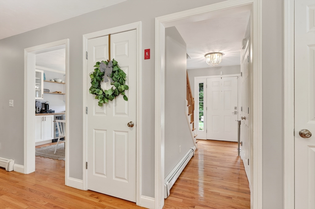 30 Leonard Ln