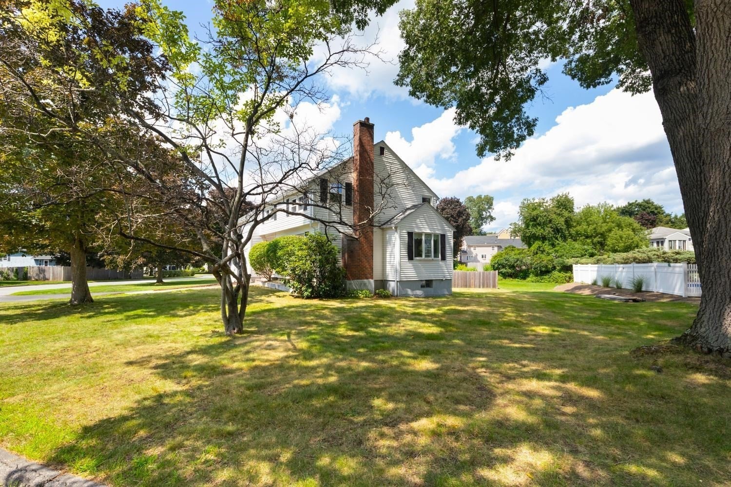 4 Mayflower DR, Stoneham, MA, 4 Mayflower DR, Stoneham, MA Photo #3