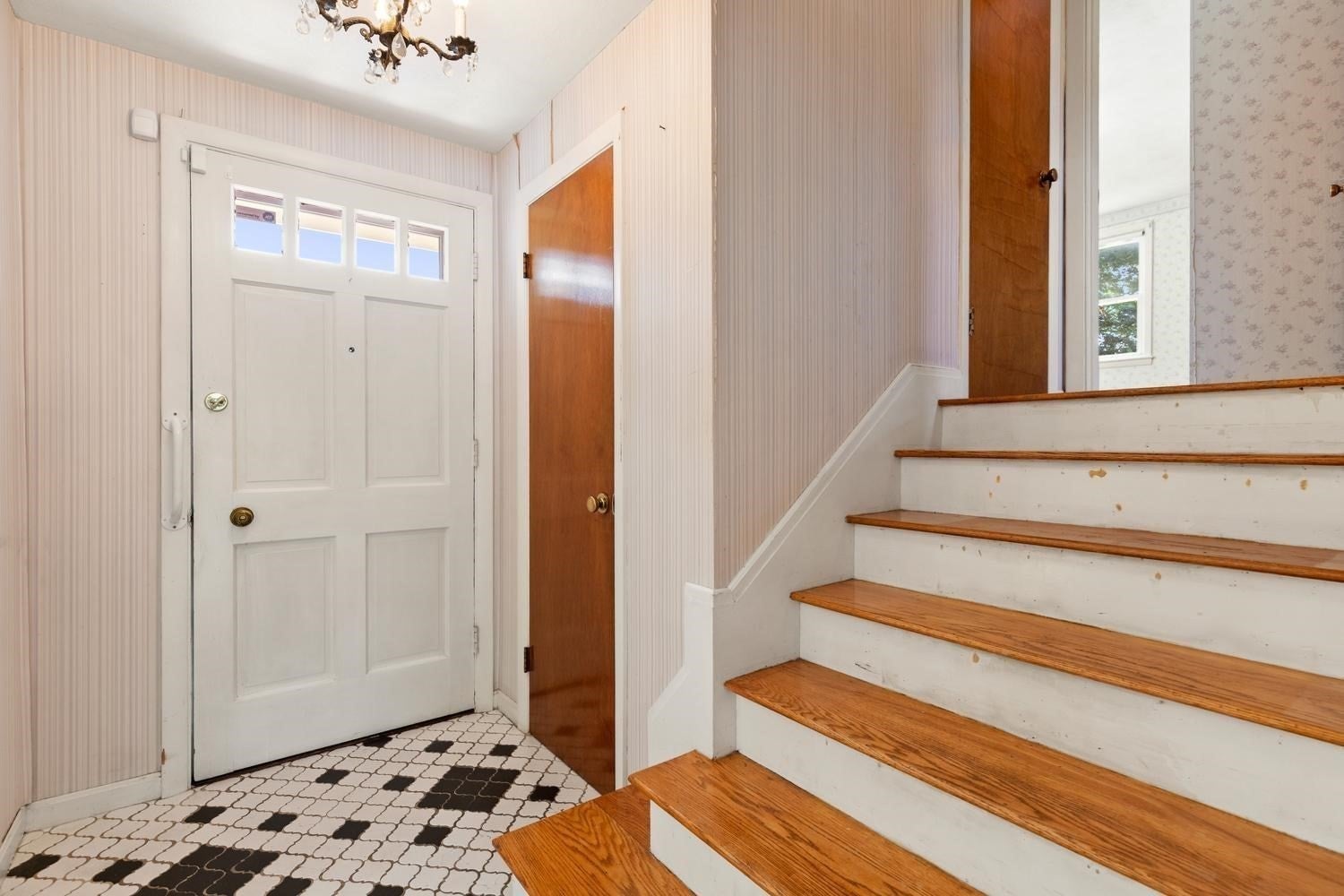 4 Mayflower DR, Stoneham, MA, 4 Mayflower DR, Stoneham, MA Photo #5
