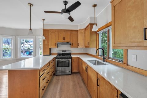 484 Rollstone St Fitchburg MA 01420