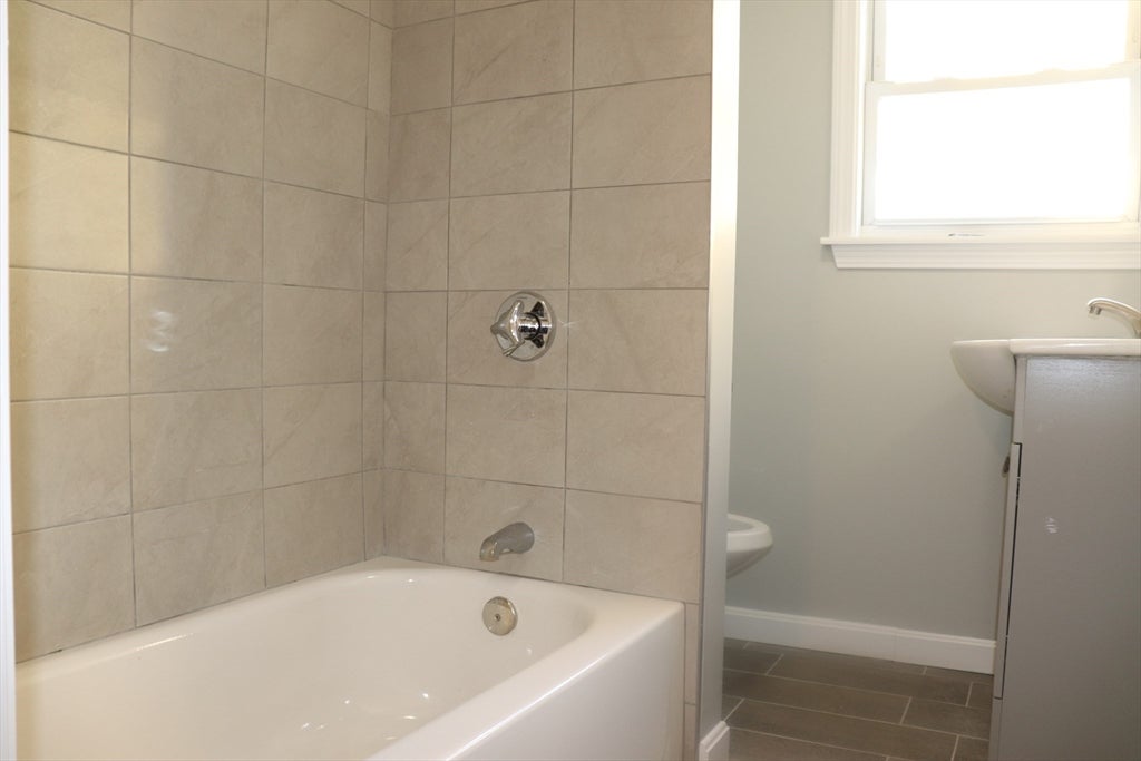 60 Broad St #1, Lynn, MA, 60 Broad St #1, Lynn, MA Photo #5