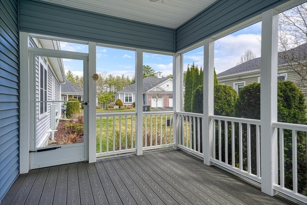 Norfolk, Massachusetts 02056, United States, 2 Bedrooms Bedrooms, ,2 BathroomsBathrooms,Residential,Pending,107049