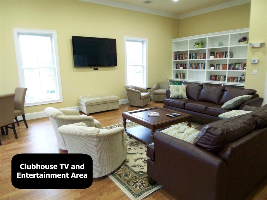 Norfolk, Massachusetts 02056, United States, 2 Bedrooms Bedrooms, ,2 BathroomsBathrooms,Residential,Pending,107049