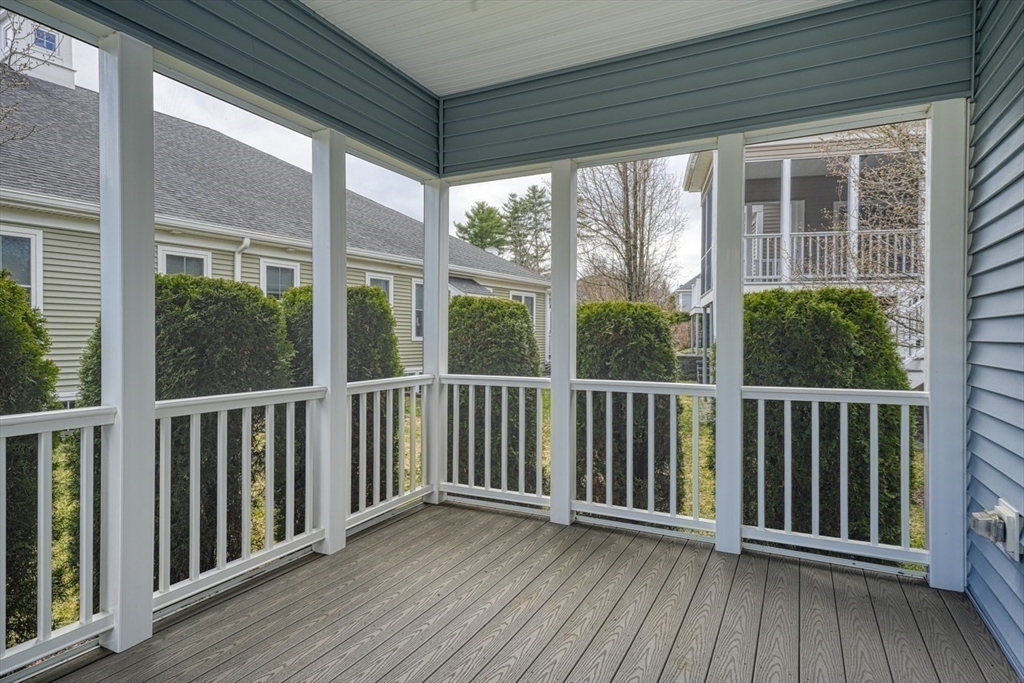 Norfolk, Massachusetts 02056, United States, 2 Bedrooms Bedrooms, ,2 BathroomsBathrooms,Residential,Pending,107049