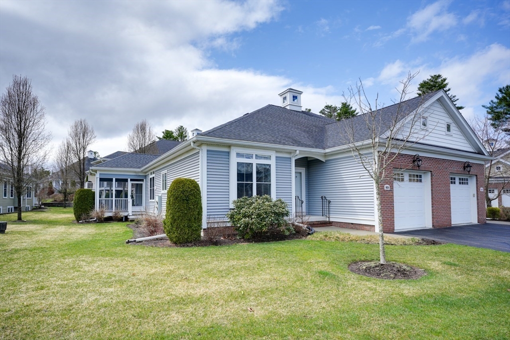 Norfolk, Massachusetts 02056, United States, 2 Bedrooms Bedrooms, ,2 BathroomsBathrooms,Residential,Pending,107049