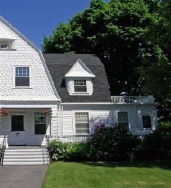 Photo of 583 Watertown St, Newton, MA