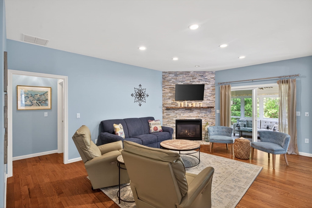 21 Fox Hollow