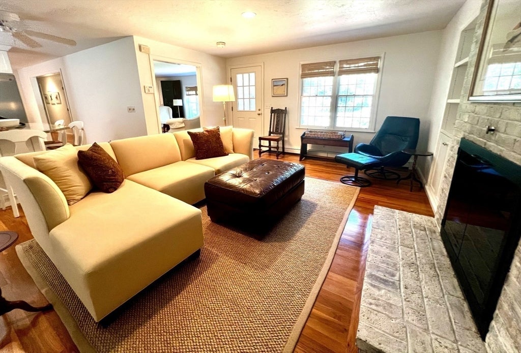 263 Oxford Dr
