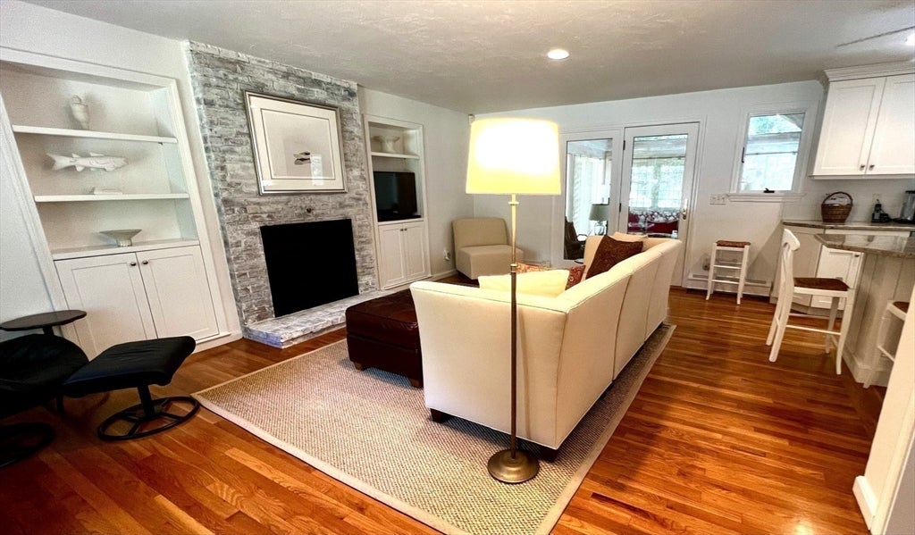 263 Oxford Dr
