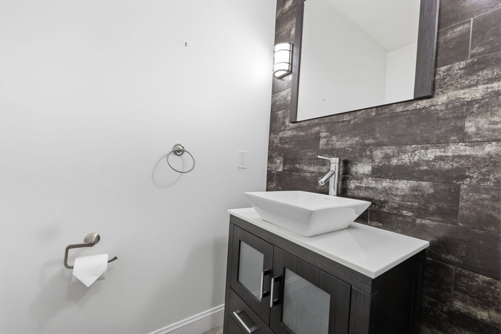 270 Barton Ave, Belchertown, MA Photo #16