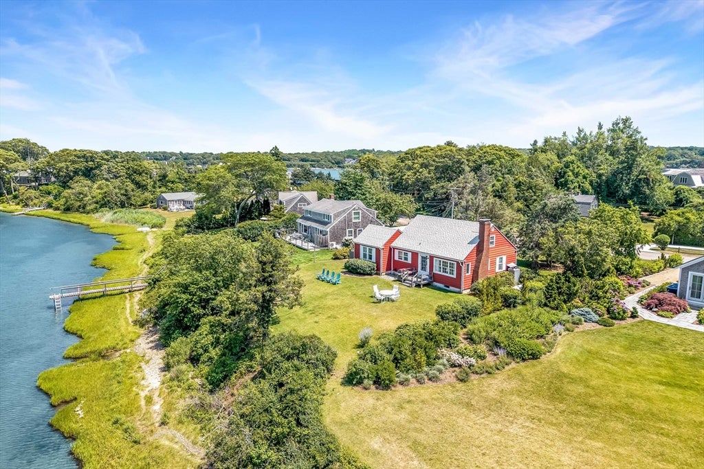 36 Hines Point Rd
