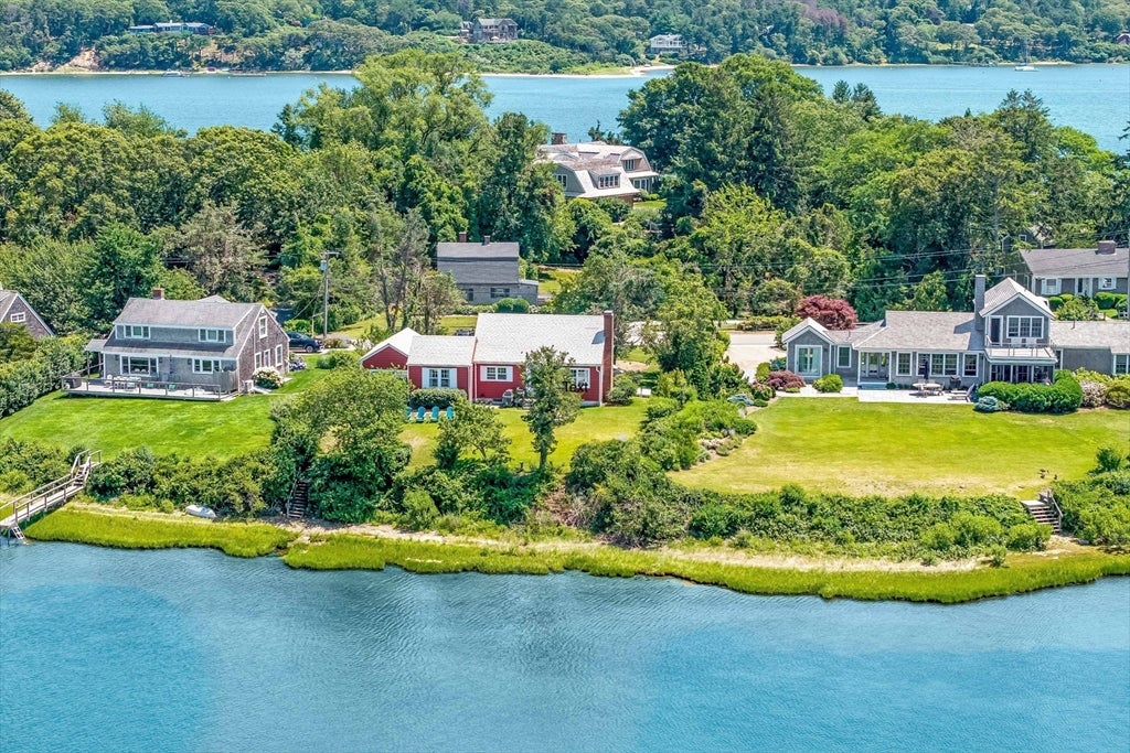 36 Hines Point Rd