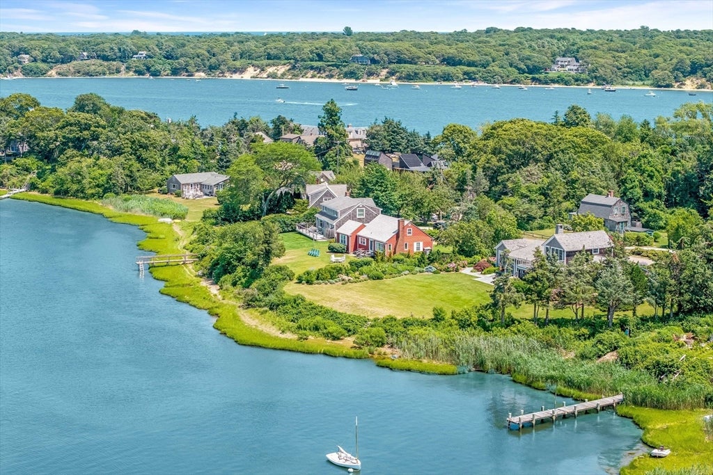 36 Hines Point Rd