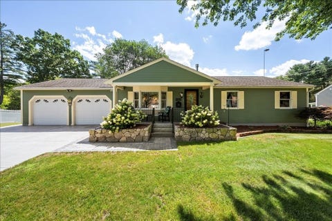 Photo of 131 Pine Grove Ave, Bellingham, MA 02019 (MLS # 73568157)