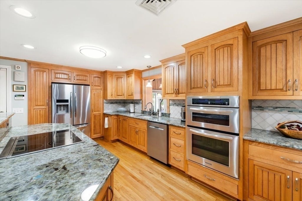 131 Pine Grove Ave