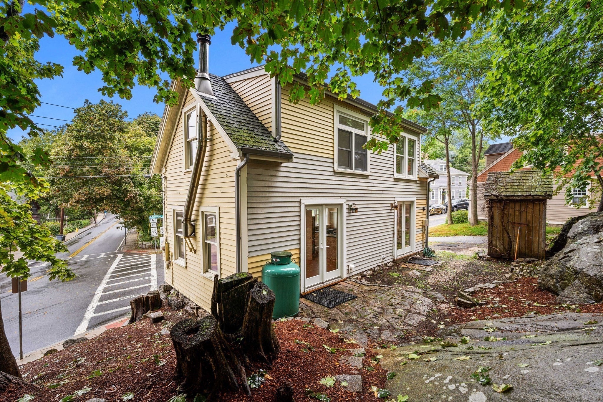 1105 Washington