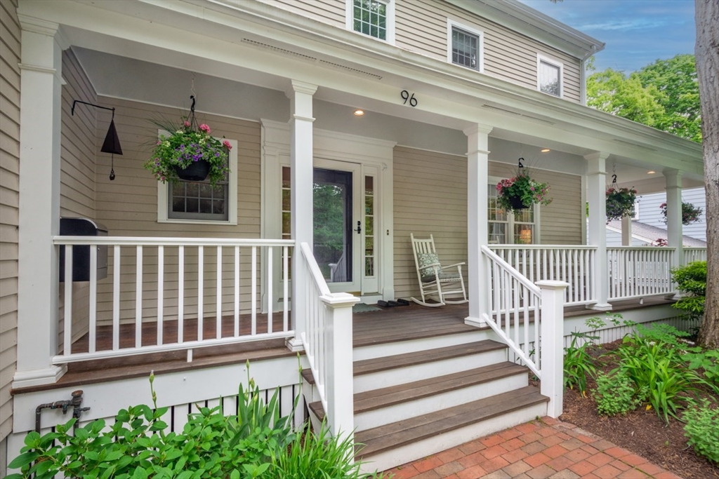 96 Richdale Rd
