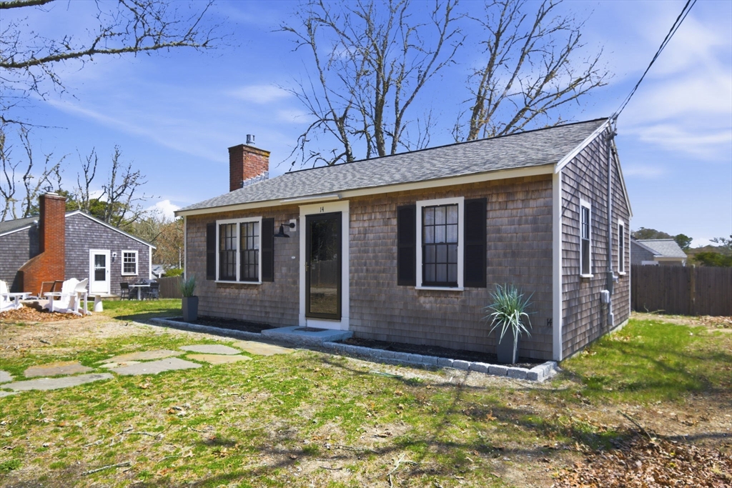 14 Manning Rd, Dennis, MA Photo #2