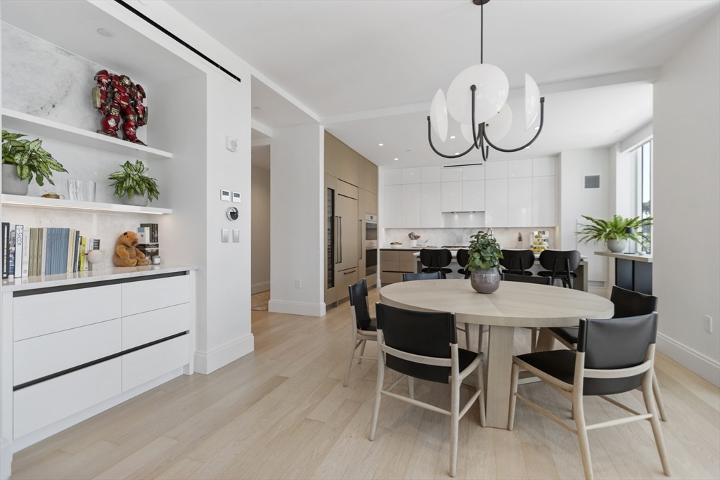 380 Harrison Ave 12J