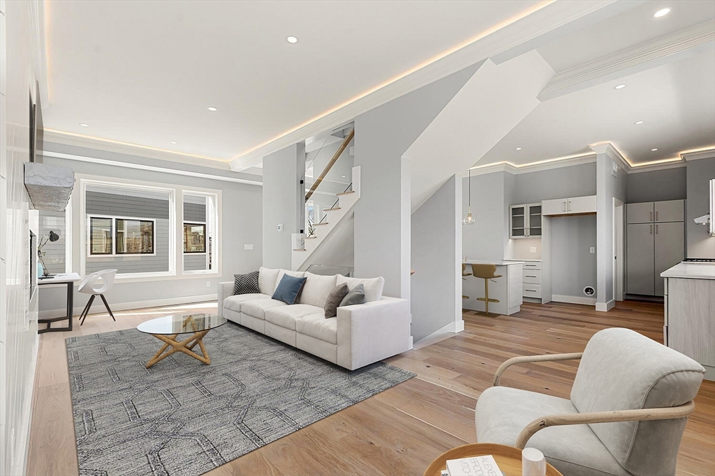 308 Newton Street 1F