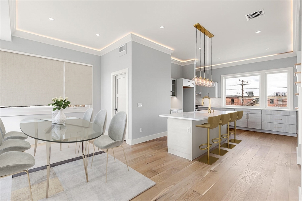 308 Newton Street 1F